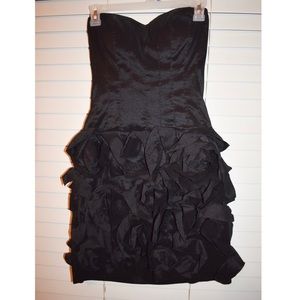 Size 2 Black Strapless Cocktail/Formal Dress